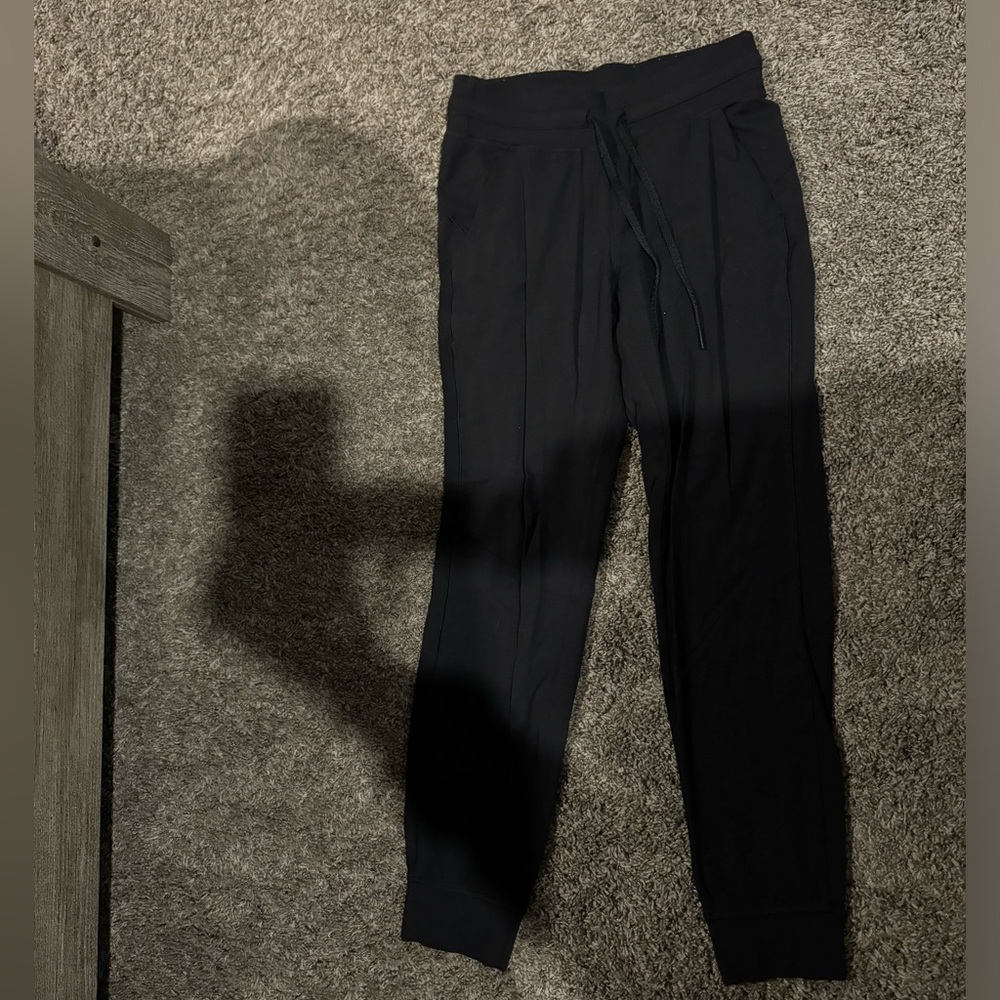 Soft jersey lululemon joggers size 6